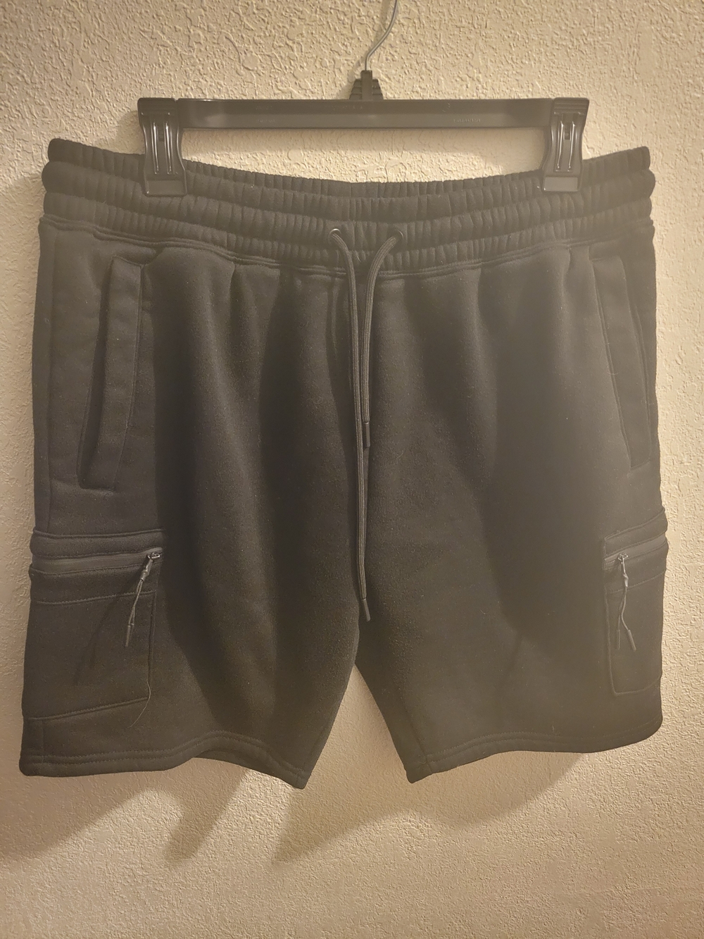 Men's Black Athletic Cargo Drawstring Shorts
